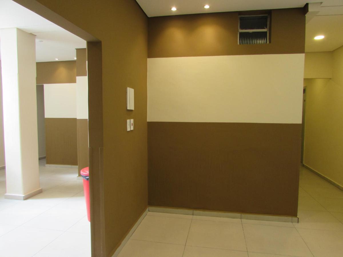 Hotel Salomão - Próximo a 25 de Março, Bom Retiro, Brás e Rua Santa Efigênia, a 2 minutos do Mirante Sampa Sky e pista de Skate Anhangabaú São Paulo Exterior foto