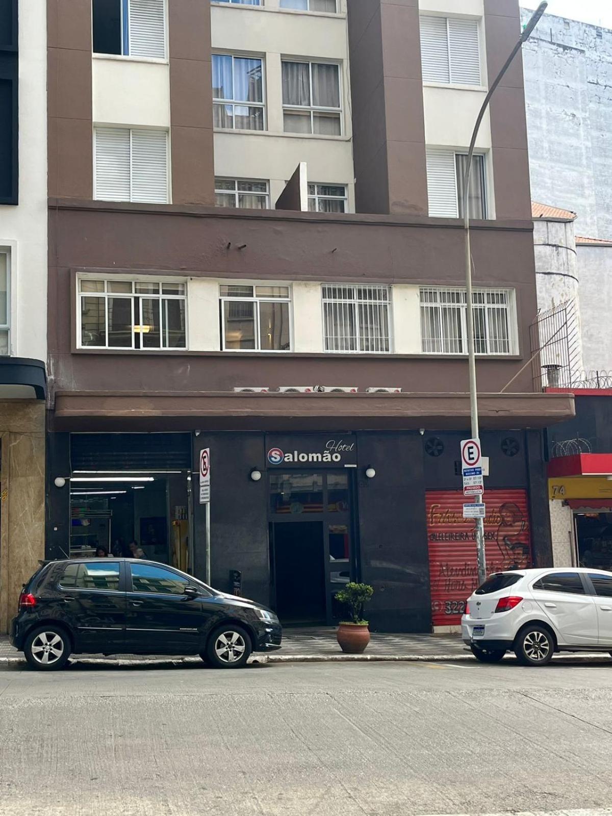 Hotel Salomão - Próximo a 25 de Março, Bom Retiro, Brás e Rua Santa Efigênia, a 2 minutos do Mirante Sampa Sky e pista de Skate Anhangabaú São Paulo Exterior foto