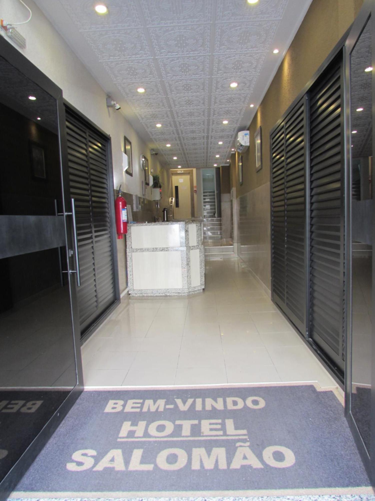 Hotel Salomão - Próximo a 25 de Março, Bom Retiro, Brás e Rua Santa Efigênia, a 2 minutos do Mirante Sampa Sky e pista de Skate Anhangabaú São Paulo Exterior foto