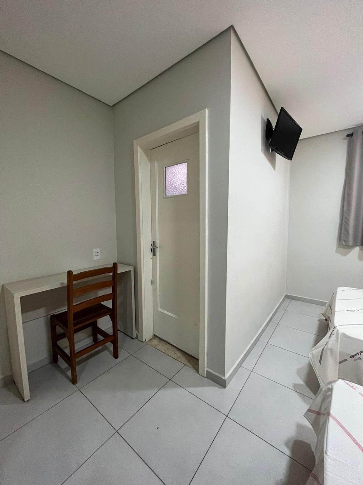 Hotel Salomão - Próximo a 25 de Março, Bom Retiro, Brás e Rua Santa Efigênia, a 2 minutos do Mirante Sampa Sky e pista de Skate Anhangabaú São Paulo Exterior foto