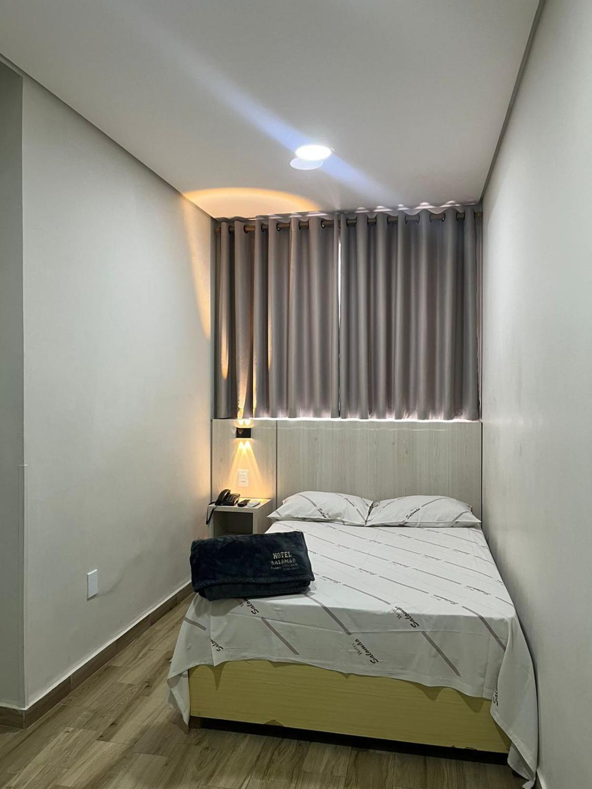 Hotel Salomão - Próximo a 25 de Março, Bom Retiro, Brás e Rua Santa Efigênia, a 2 minutos do Mirante Sampa Sky e pista de Skate Anhangabaú São Paulo Exterior foto