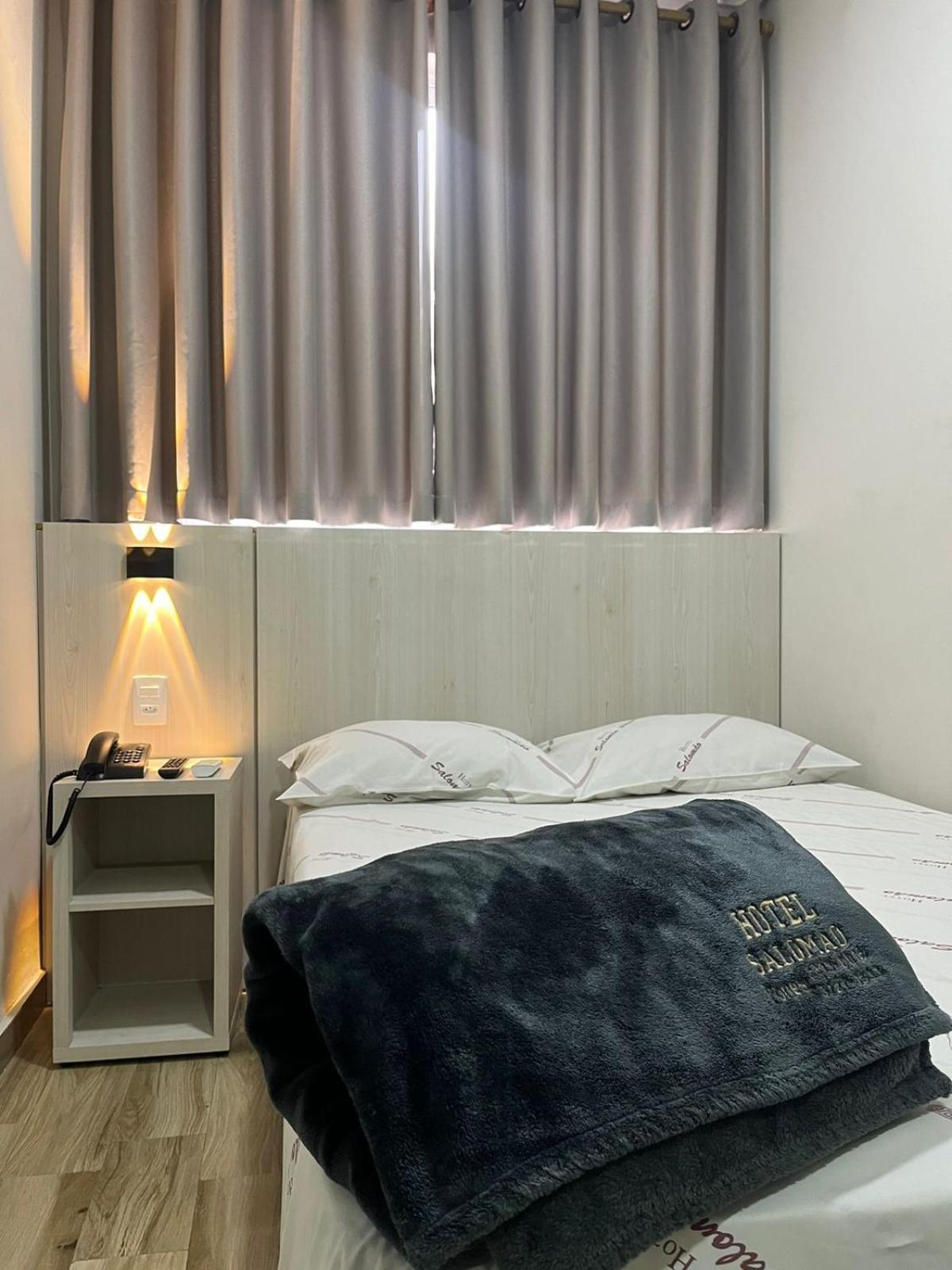 Hotel Salomão - Próximo a 25 de Março, Bom Retiro, Brás e Rua Santa Efigênia, a 2 minutos do Mirante Sampa Sky e pista de Skate Anhangabaú São Paulo Exterior foto