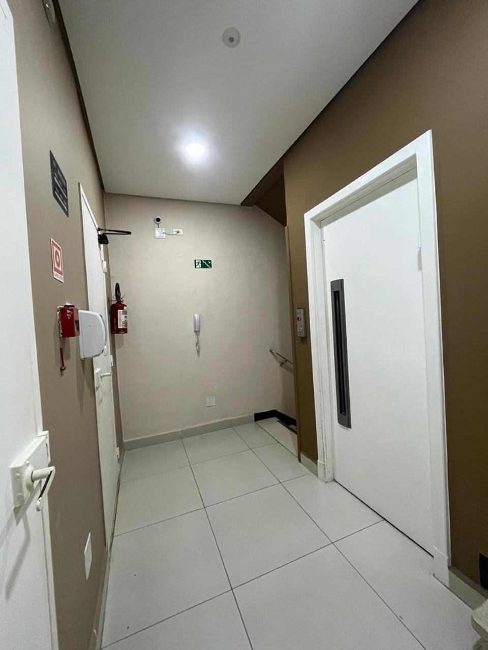 Hotel Salomão - Próximo a 25 de Março, Bom Retiro, Brás e Rua Santa Efigênia, a 2 minutos do Mirante Sampa Sky e pista de Skate Anhangabaú São Paulo Exterior foto