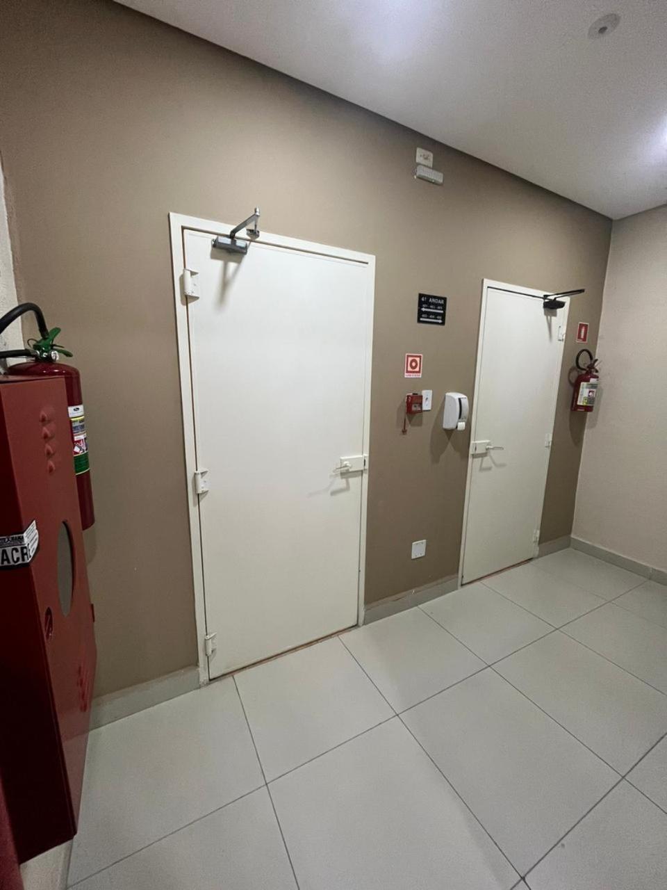 Hotel Salomão - Próximo a 25 de Março, Bom Retiro, Brás e Rua Santa Efigênia, a 2 minutos do Mirante Sampa Sky e pista de Skate Anhangabaú São Paulo Exterior foto