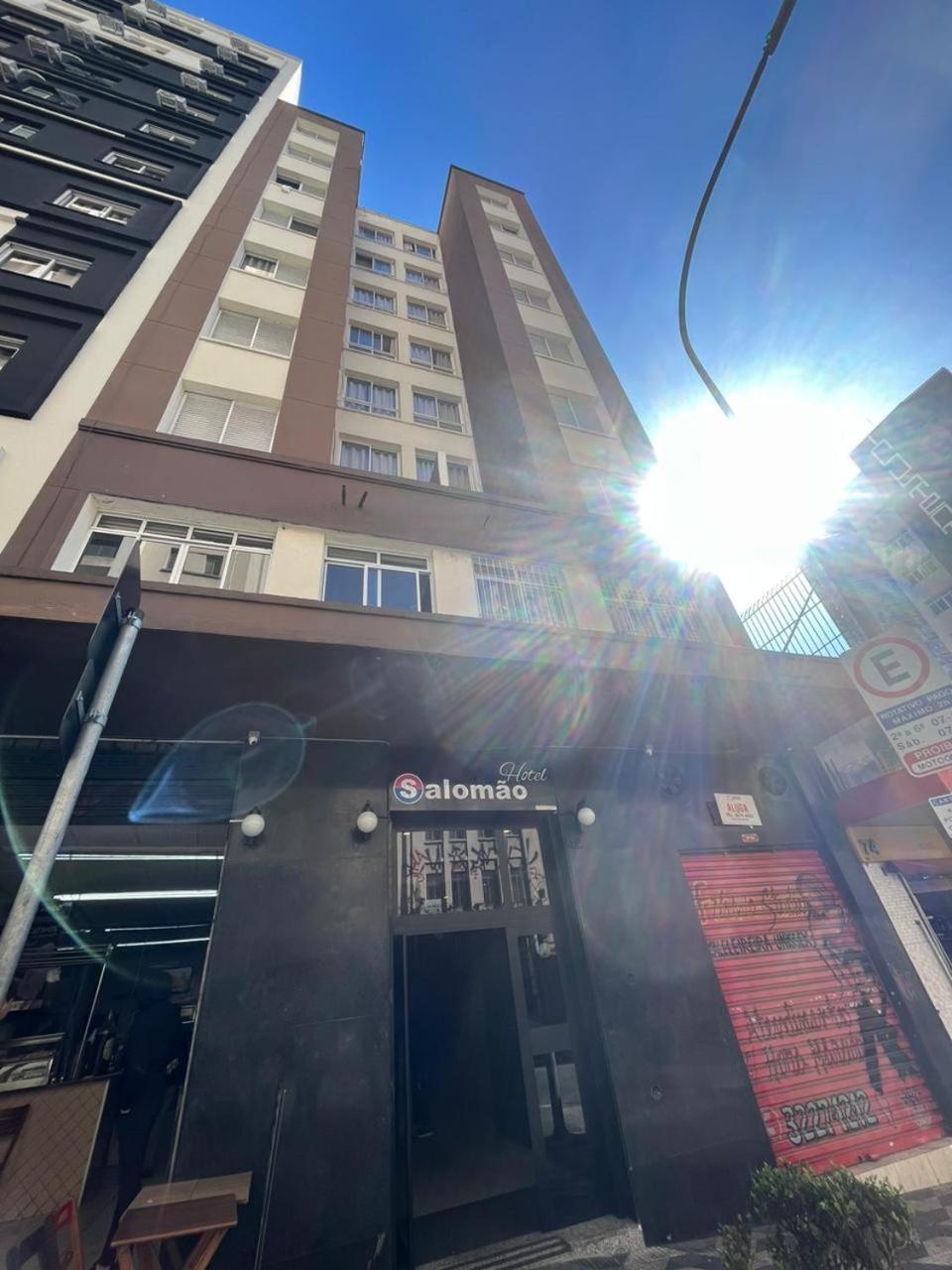 Hotel Salomão - Próximo a 25 de Março, Bom Retiro, Brás e Rua Santa Efigênia, a 2 minutos do Mirante Sampa Sky e pista de Skate Anhangabaú São Paulo Exterior foto