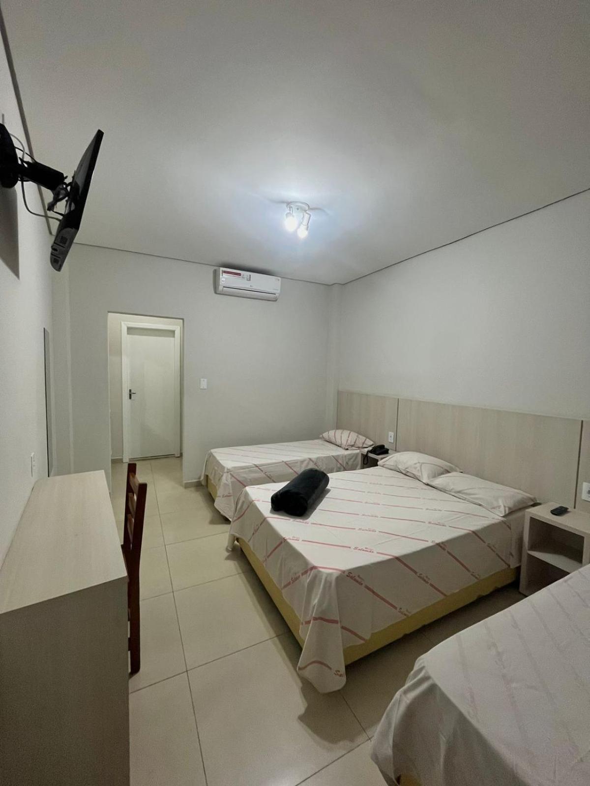 Hotel Salomão - Próximo a 25 de Março, Bom Retiro, Brás e Rua Santa Efigênia, a 2 minutos do Mirante Sampa Sky e pista de Skate Anhangabaú São Paulo Exterior foto
